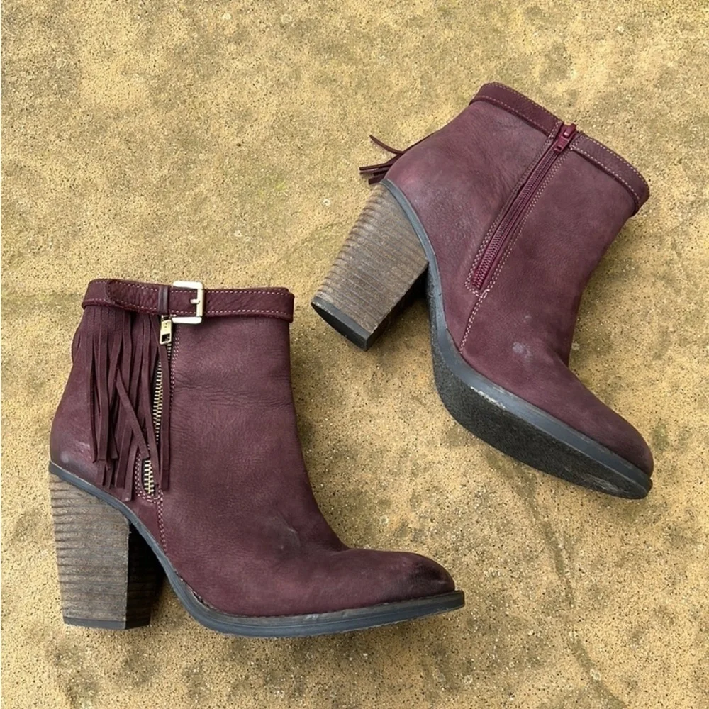 Steve Madden Women's Burgundy Woodmeer Nubuck Leather Fringe Ankle Bootie Size 8